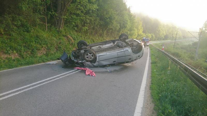 Pijany kierowca spowodował wypadek w Żegiestowie i ciekł z miejsca zdarzenia