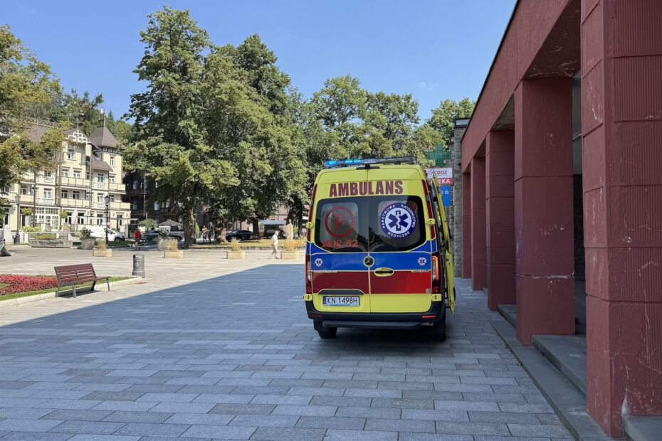 Karteka Pogotowia Ratunkowego na Krynickim Deptaku